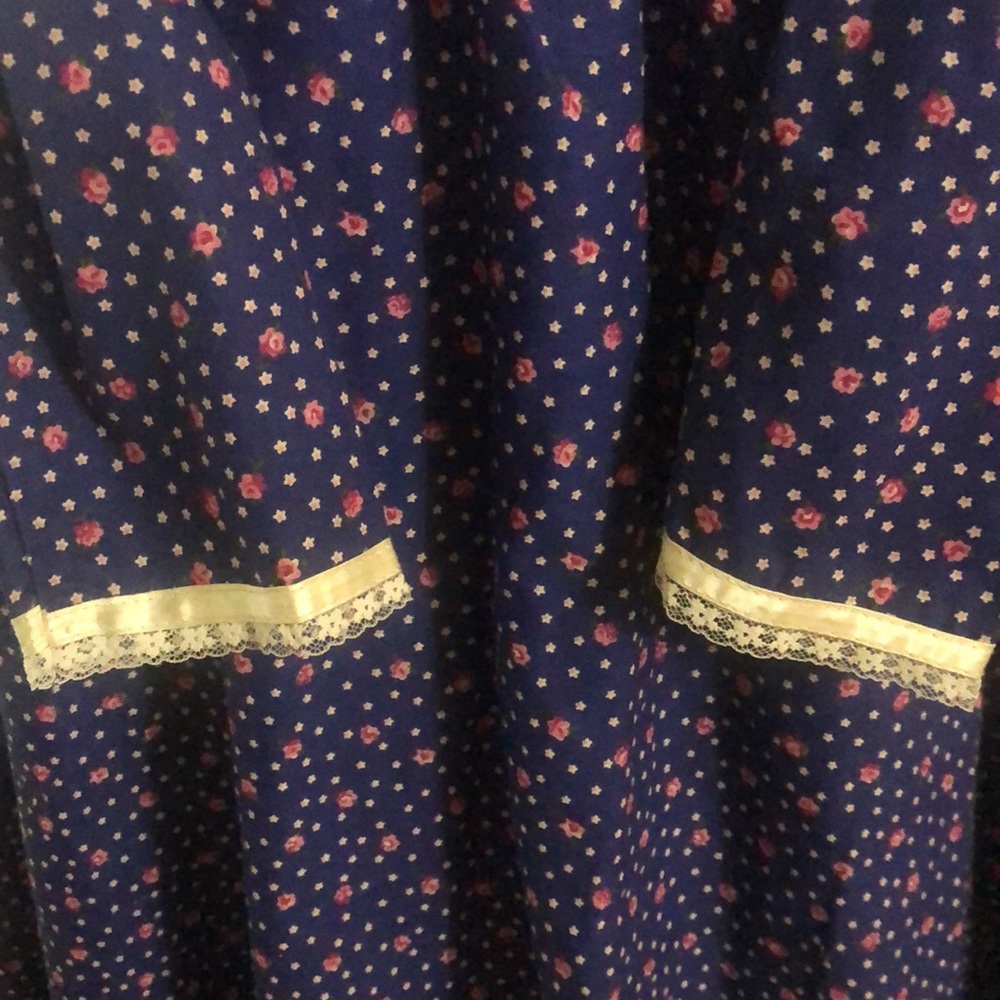 *Vintage 1970’s - featured in recent Poshmark ad- authentic Gunne Sax midi dress - Picture 9 of 16